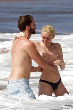 Miley Cyrus in a bikini in Hawaii