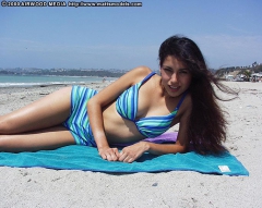 Meet Shy Girl at Beach and Take Photos of Her - N