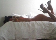 Leilani Dowding Leaked Cell Phone Photo\'s - N