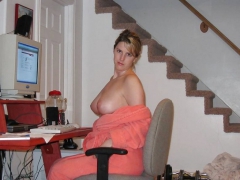 Horny women at the computer 4. - N