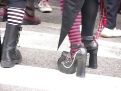 Japanese Candids - Feet on the Street 07 - N