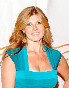 Reife Tittenstute Connie Britton - N