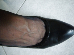 Black feet - N
