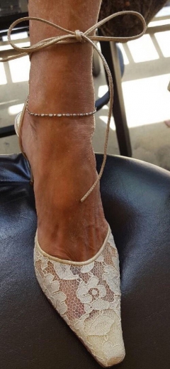 mature foot shoe fetish - N