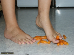 Barefoot Food Crushing - N