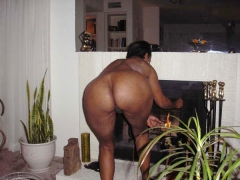 Black Granny with a PHAT ass - N