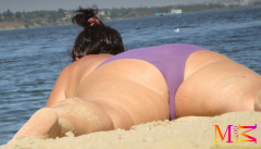 bbw granny and milf beach candid - N