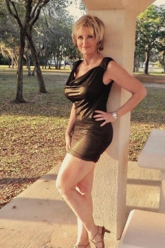 mature and sexy - N