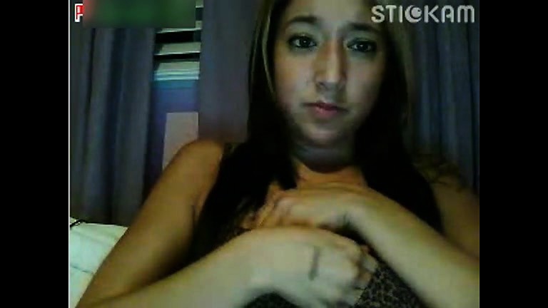 Pretty Woman On Stickam at DrTuber