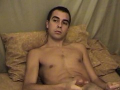 Amateur Vincenzo Jerking Off