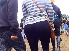 Big ass in leggings candid