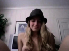 awesome-blonde-webcam