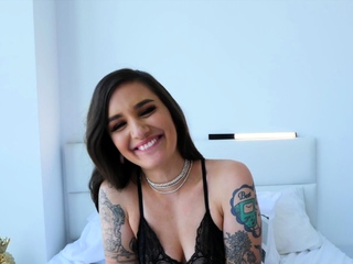 Tattooed Beauty Luna Lovely Receives A Dripping Creampie In