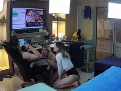 stripcamfun-amateur-webcam-dritt-free-threesome-porn