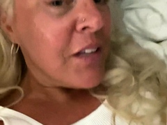amateur-blonde-solo-webcam
