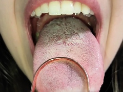 sweet-beauty-masturbating-on-webcam-close-up
