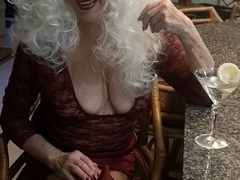 mature-blonde-granny-loves-to-masturbate-her-puss